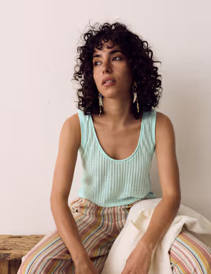 Textured Jersey Scoop Neck Vest with Linen