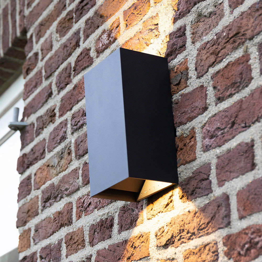 Miles XL wall light