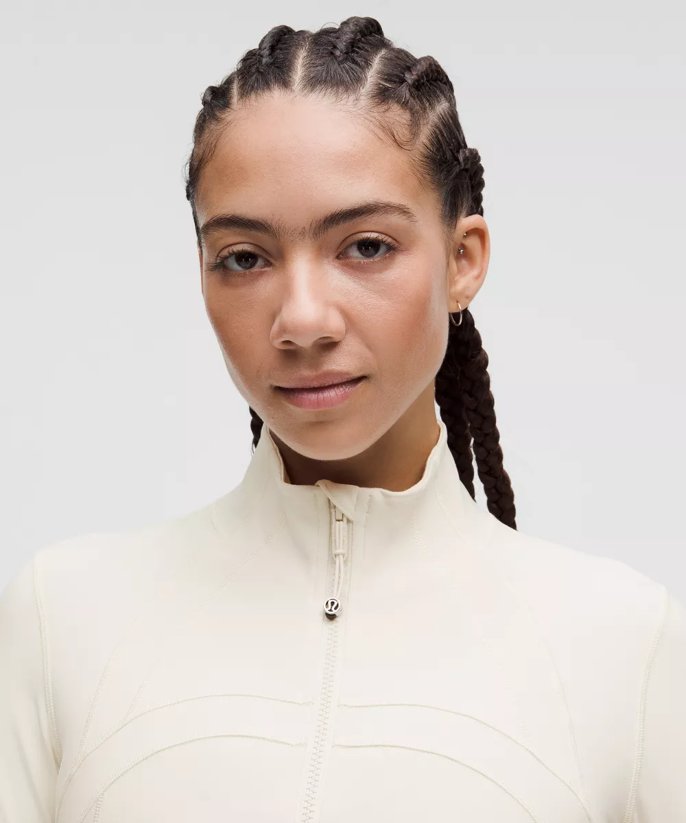 Define Jacket
Nulu collar view
