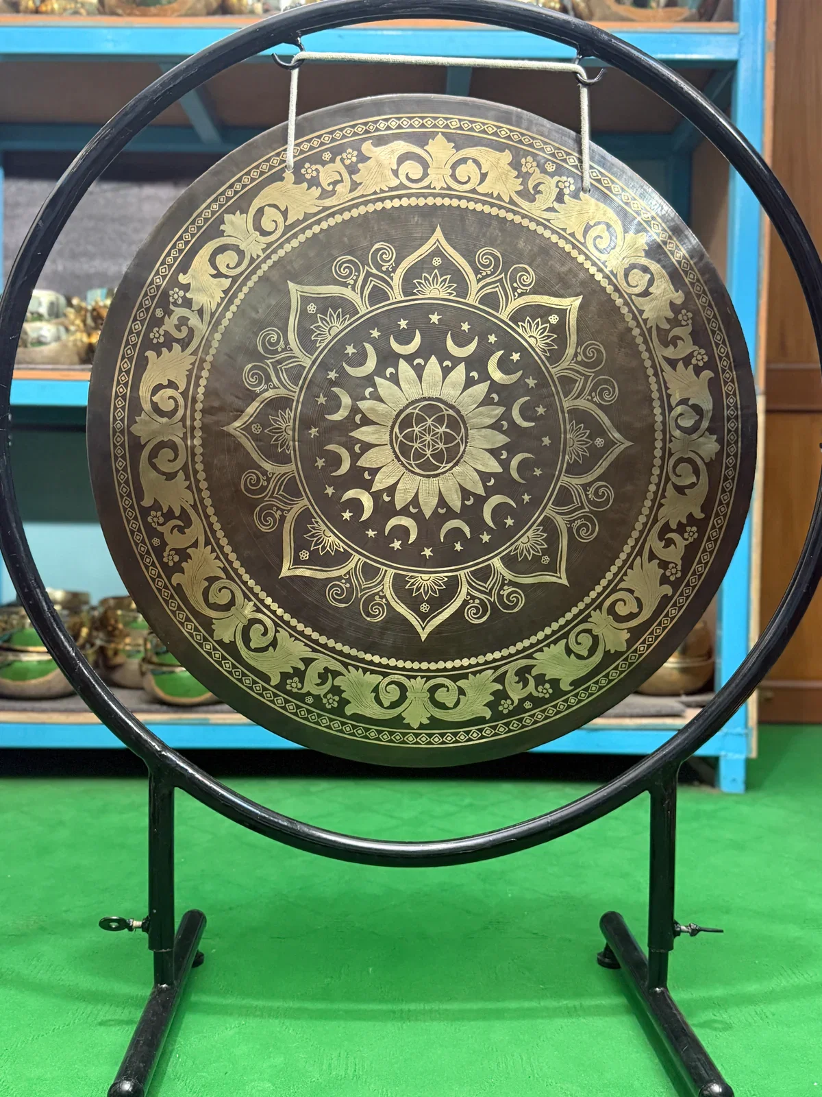 Gong 18 sun moon and lotus mandala