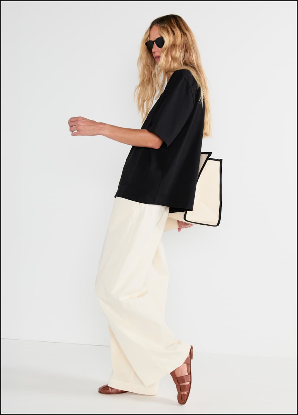 Model wearing the Clyde pant