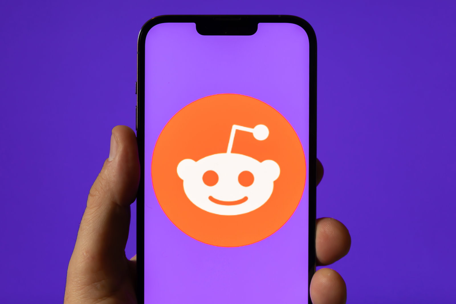 Reddit Is Blocking Some Users From Its Mobile Website. Here's How to Get In
