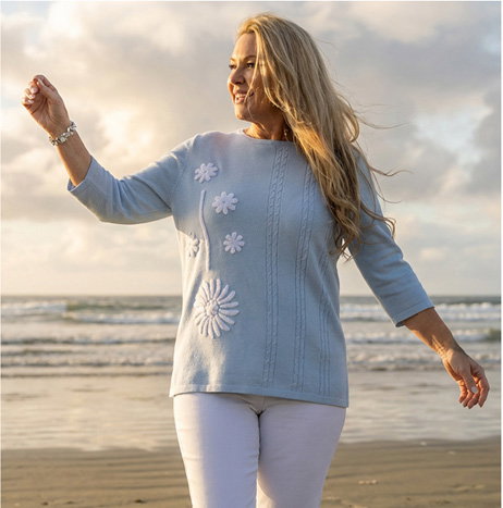 Sleeve Sweater With 3D Flowers