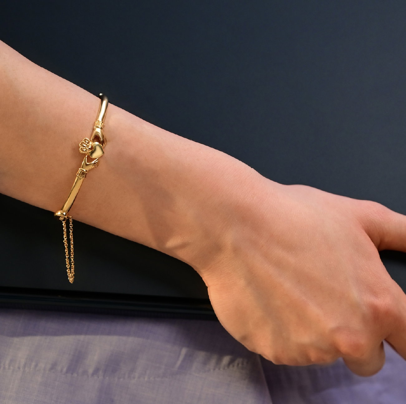Claddagh Bangle