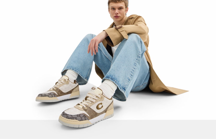 Soho Sneaker In Mixed Signature