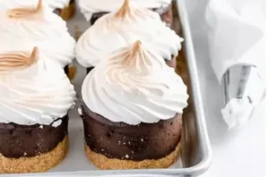 The nostalgic reason these mini-cheesecakes might be the ultimate summer dessert