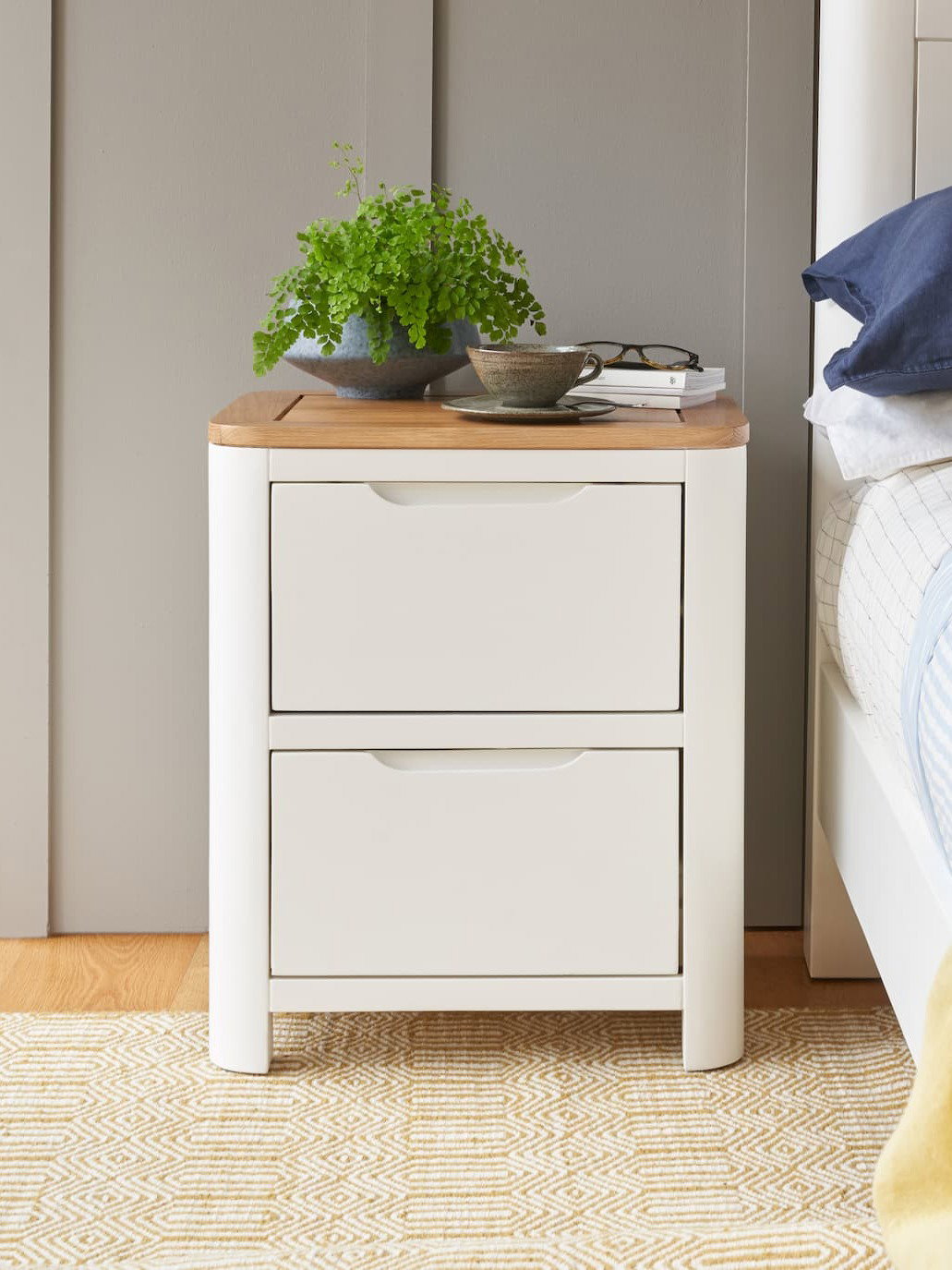 Hove 2 Drawer Bedside Table