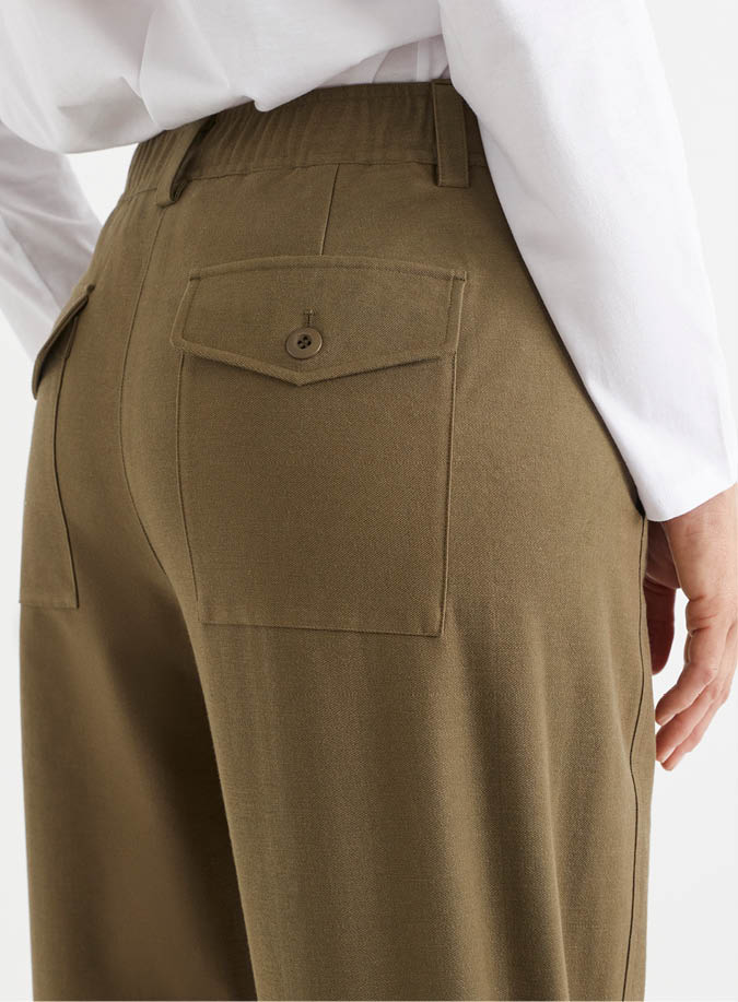 Tapered Barrel Pant
