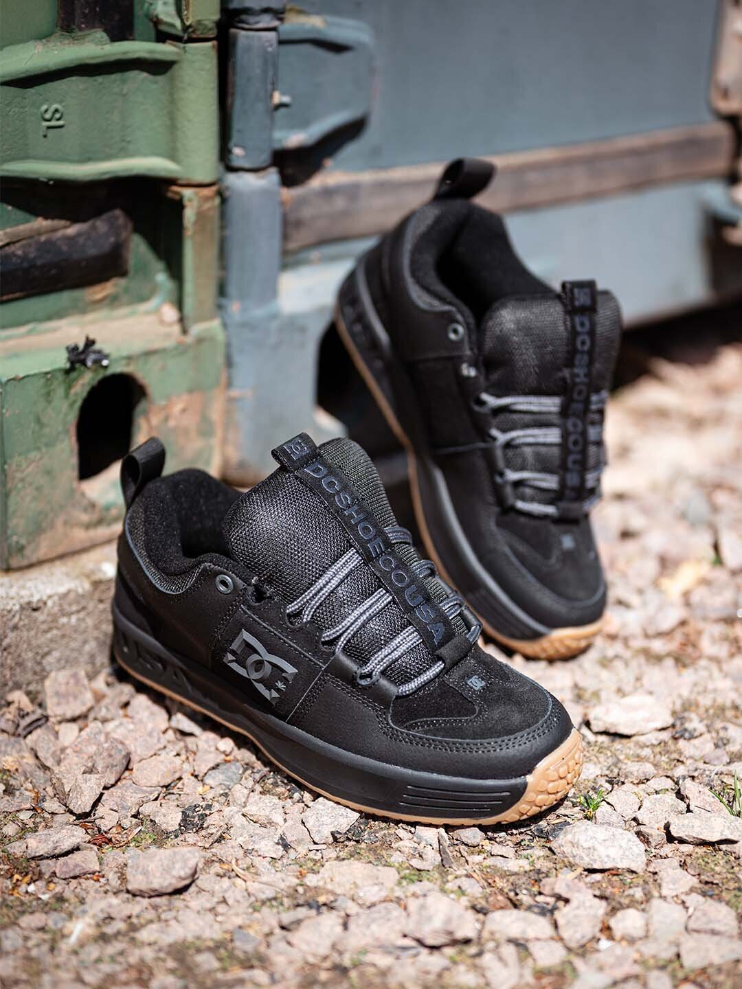 DC Lynx OG Skate Shoes