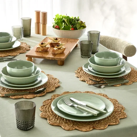 Shop dining