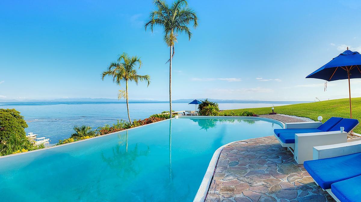 Fiji Romantic Adults-Only Luxury on Taveuni Island with All-Inclusive Dining & Return Airport Transfers