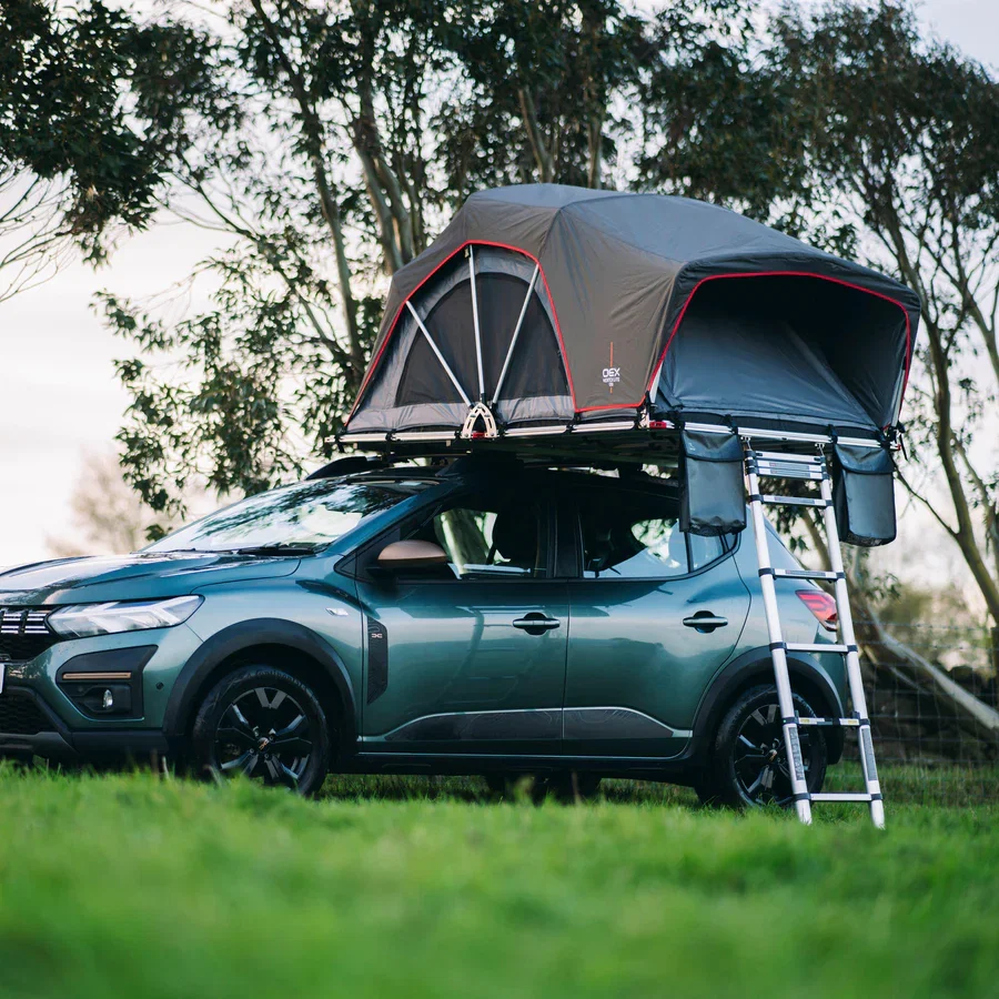 An OEX Roof Tent pitched on top of a 4x4.