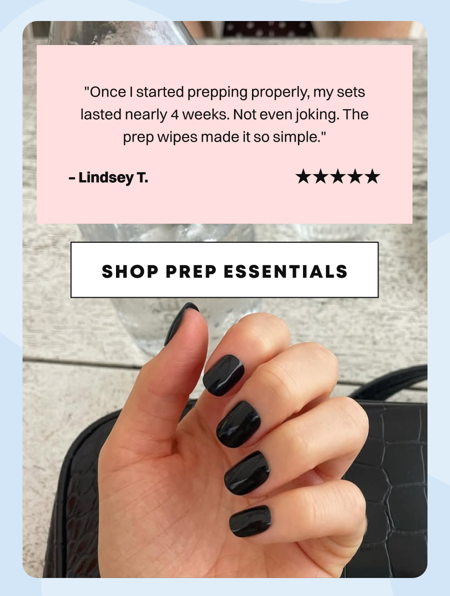 Customer review from Lindsey about nails lasting 4 weeks with prep wipes