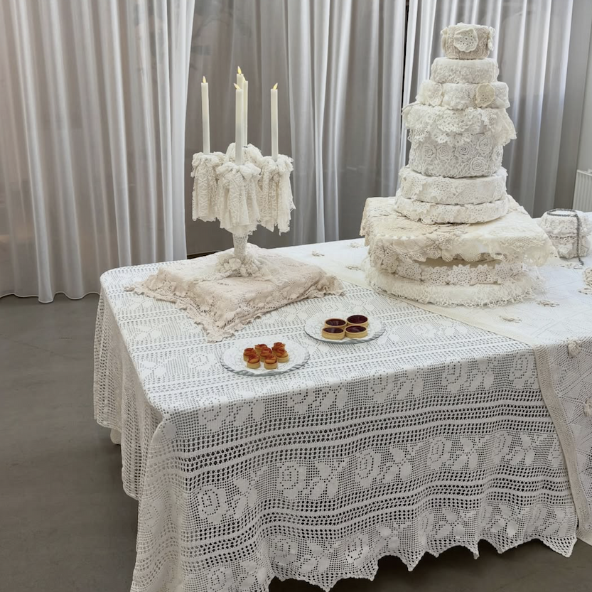 MODERN LACE