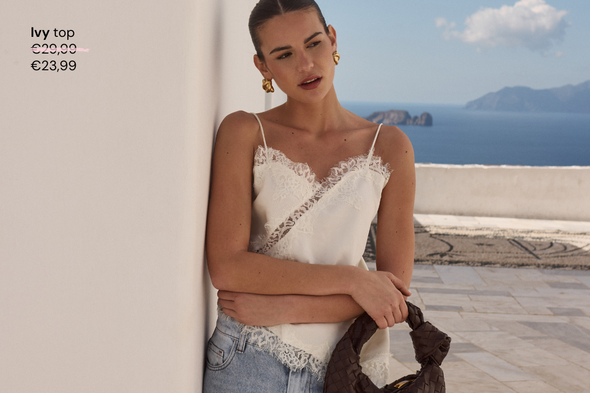 Hot deal: Ivy top
