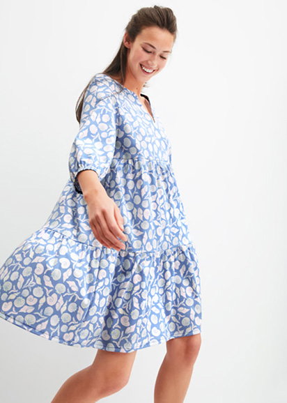 Patterned nightgown, 95 cm long, in the color “Persian Jewel” from the FAVOURITES OCEAN collection by CALIDA. 