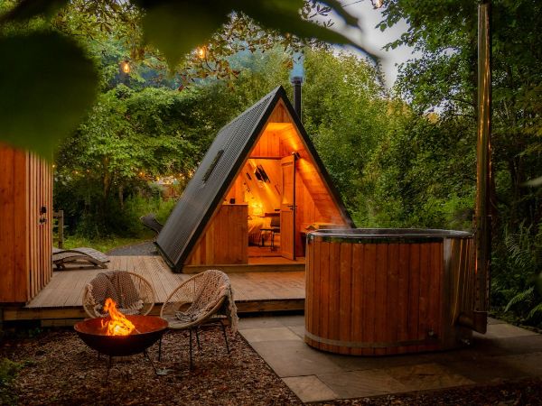 Hurkle Durkle Hut - super cosy a-frame cabin
