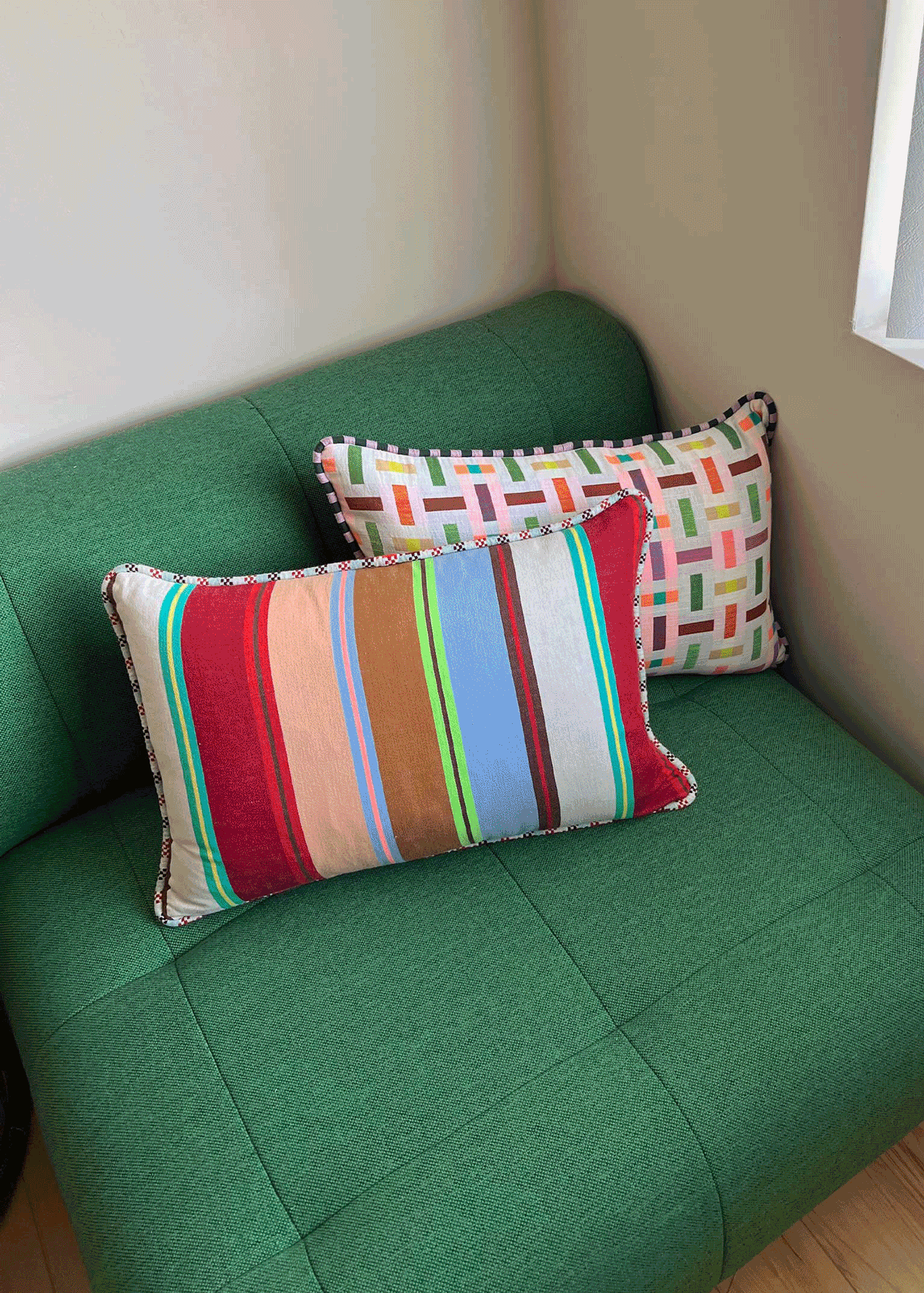 gif of pillows and napkin sets