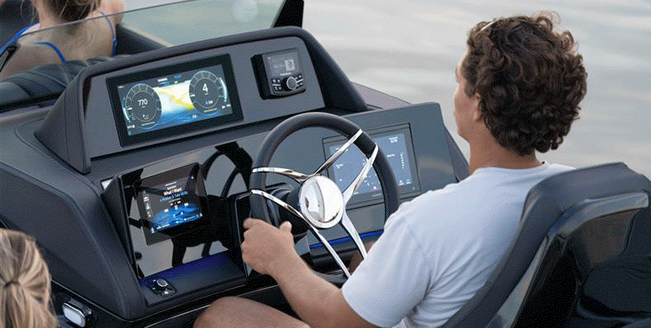 Bennington Boat with the NEW Vivid UX Digital Displays