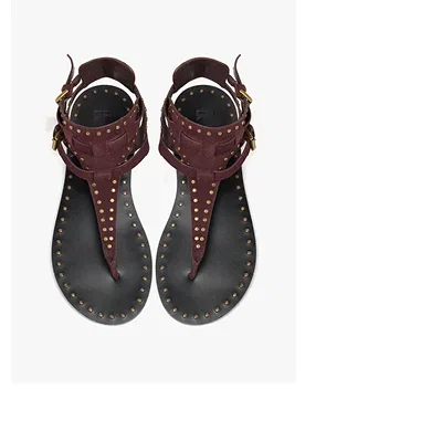 Flat leather sandals with studs