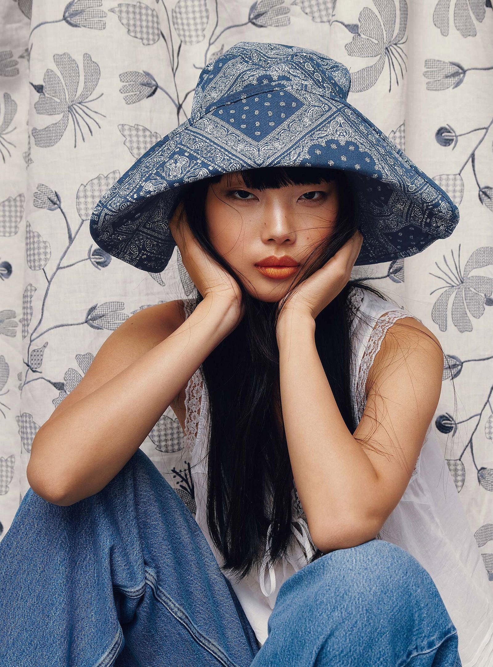 Paisley wide-brim bucket hat