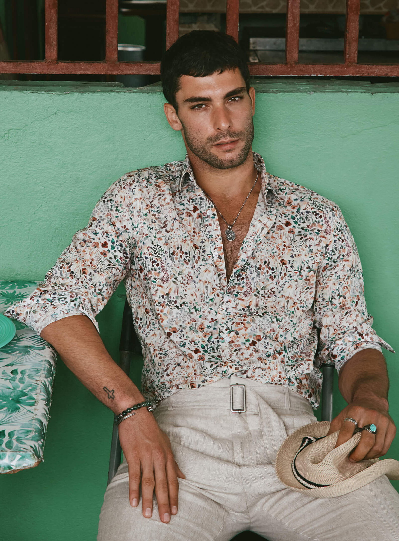 Liberty painterly floral shirt<br>Modern fit<br><b>Made with Liberty Fabric</b>