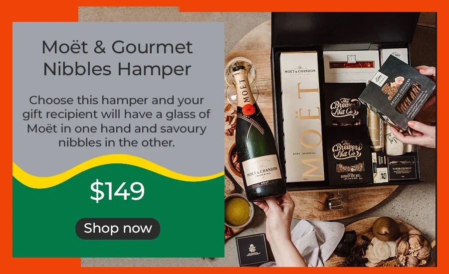 Moët & Gourmet Nibbles Hamper