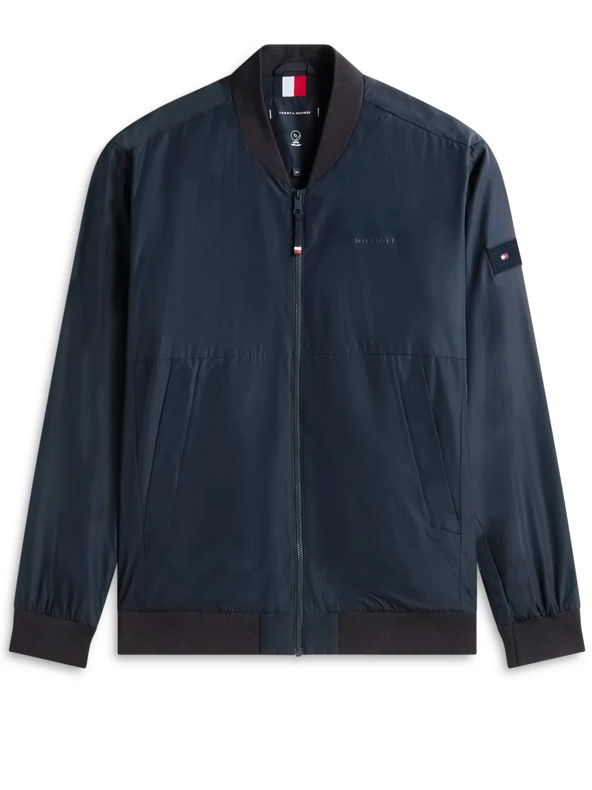 Water-repellent blouson made from recycled material