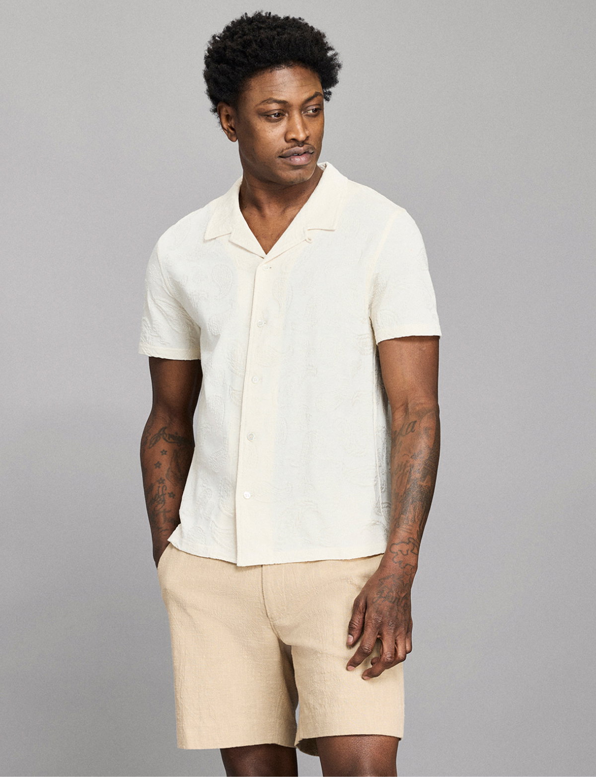 Model wears the Billy Reid Numajiri Beach Shirt