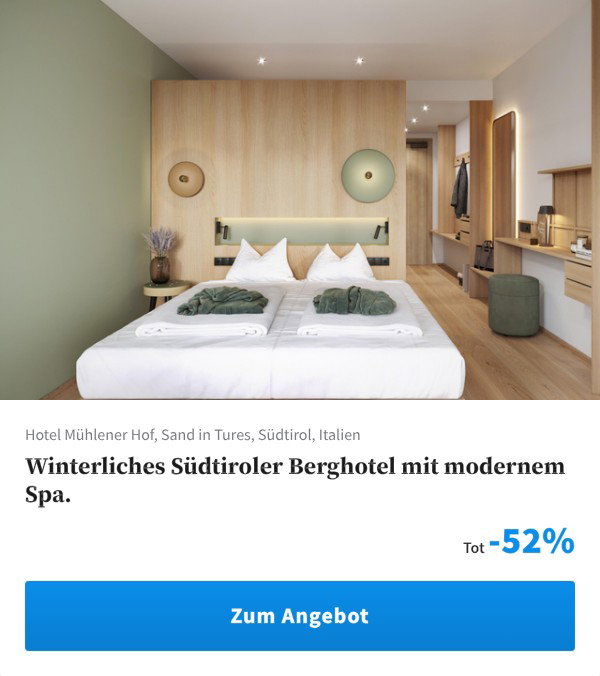 Winterliches Südtiroler Berghotel mit modernem Spa.