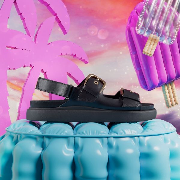 Aristella Bay Black Leather