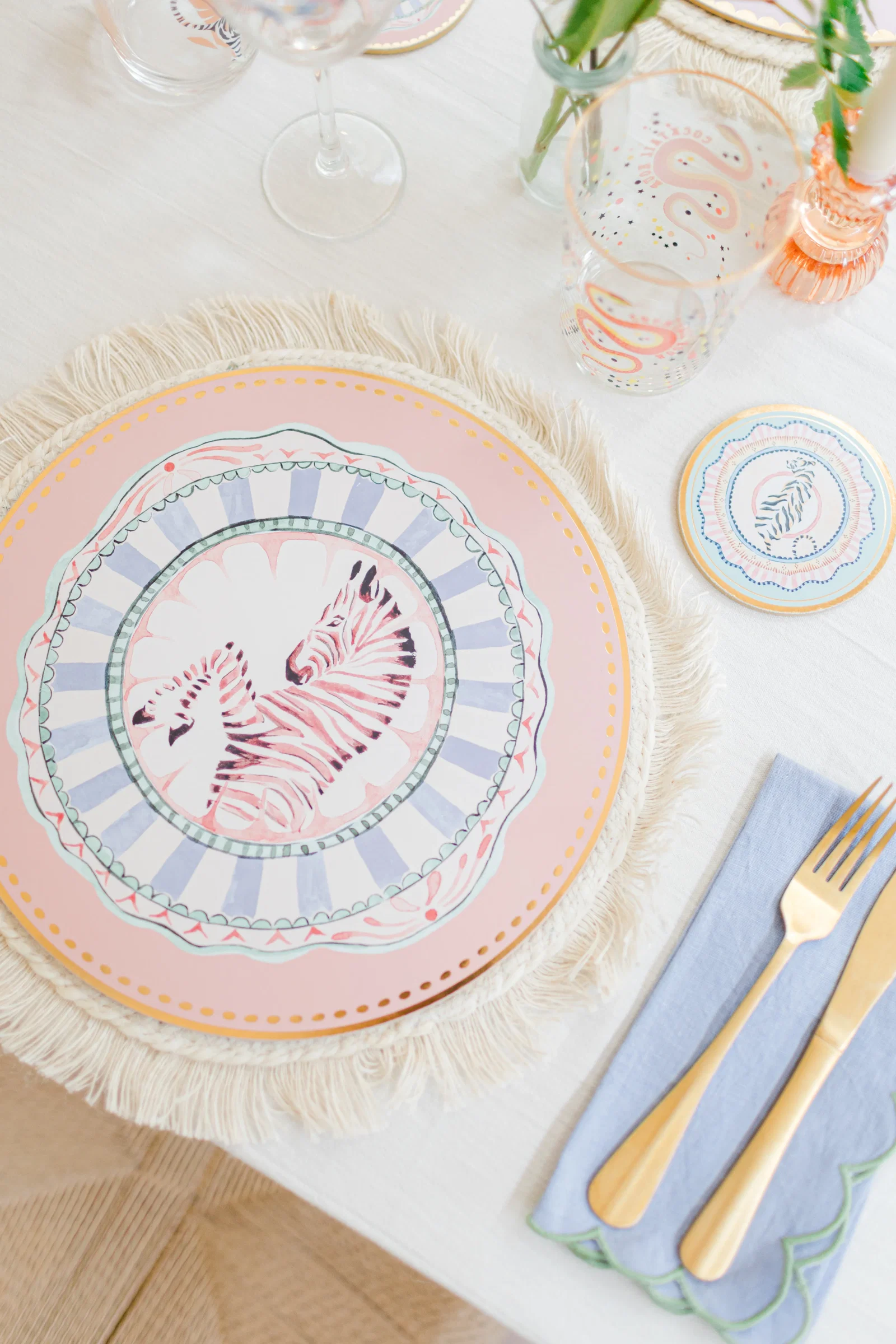 Image of Yvonne Ellen Round Cork Back Placemats