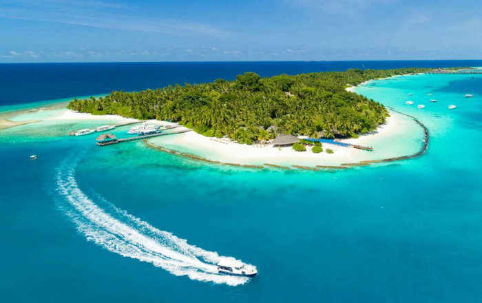 Kuramathi Island Resort