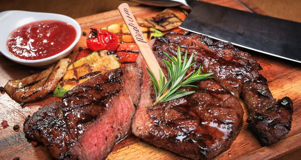 Dry Aged Steak nach Wahl inkl. Beilage & Dessert für 1-4 Personen