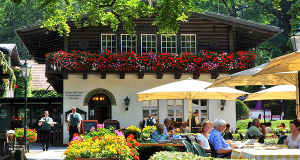 Traditionelles 3-Gänge-Menü für 2 oder 4 Personen