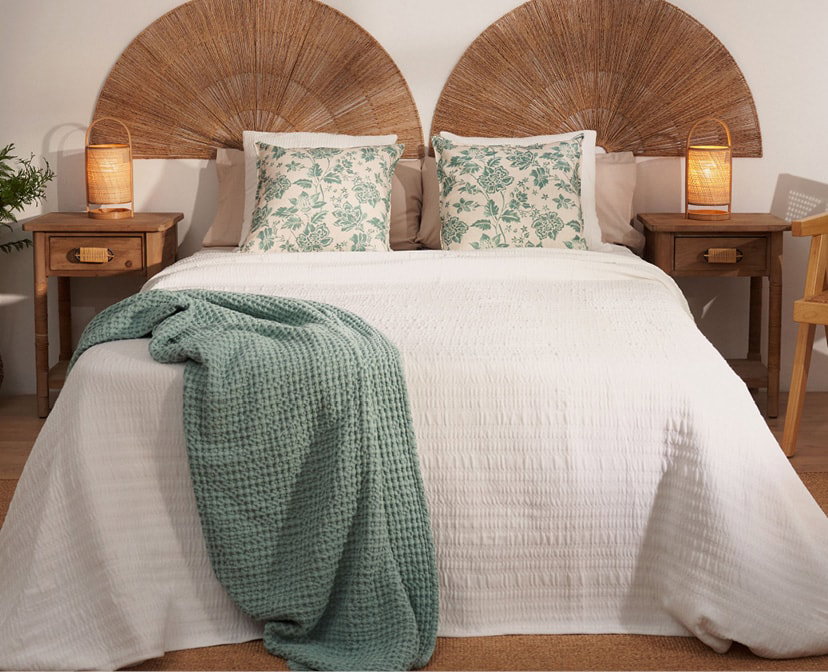 Aprovecha los descuentos de Mid Season Sale y deja que tu casa respire esa esencia mediterránea que convierte cualquier estancia en un refugio.