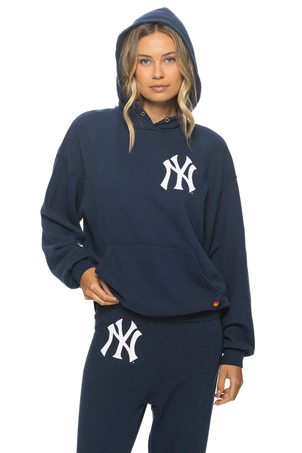Image of NEW YORK YANKEES 2026 RELAXED PULLOVER HOODIE - NAVY