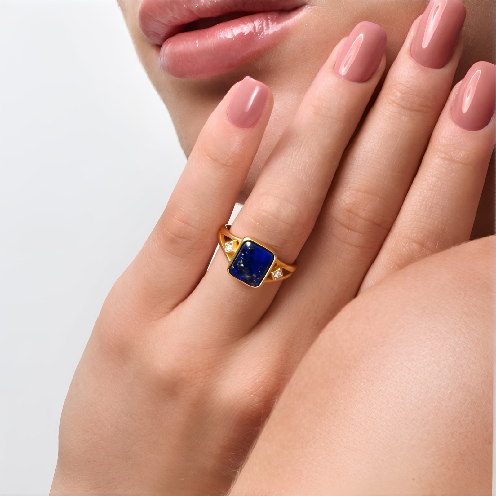 Zilveren ring met een Tanzania robijn