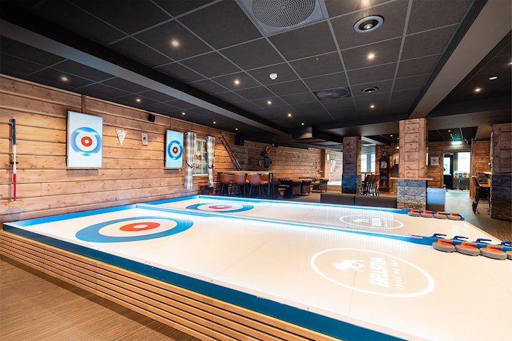 Spill Streetcurling til halv pris hos Megazone & Fjellstua i Oslo sentrum på lørdager