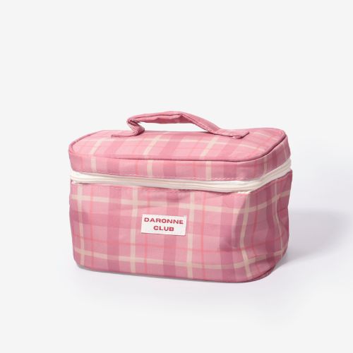 Une trousse de toilette