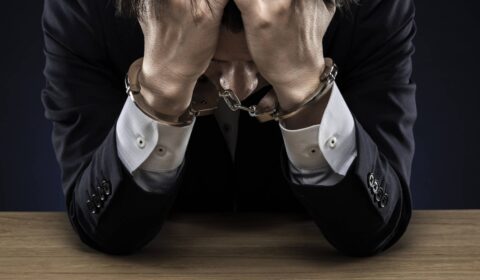 How Japanese grammar captures the gap between legal outcomes and public judgment