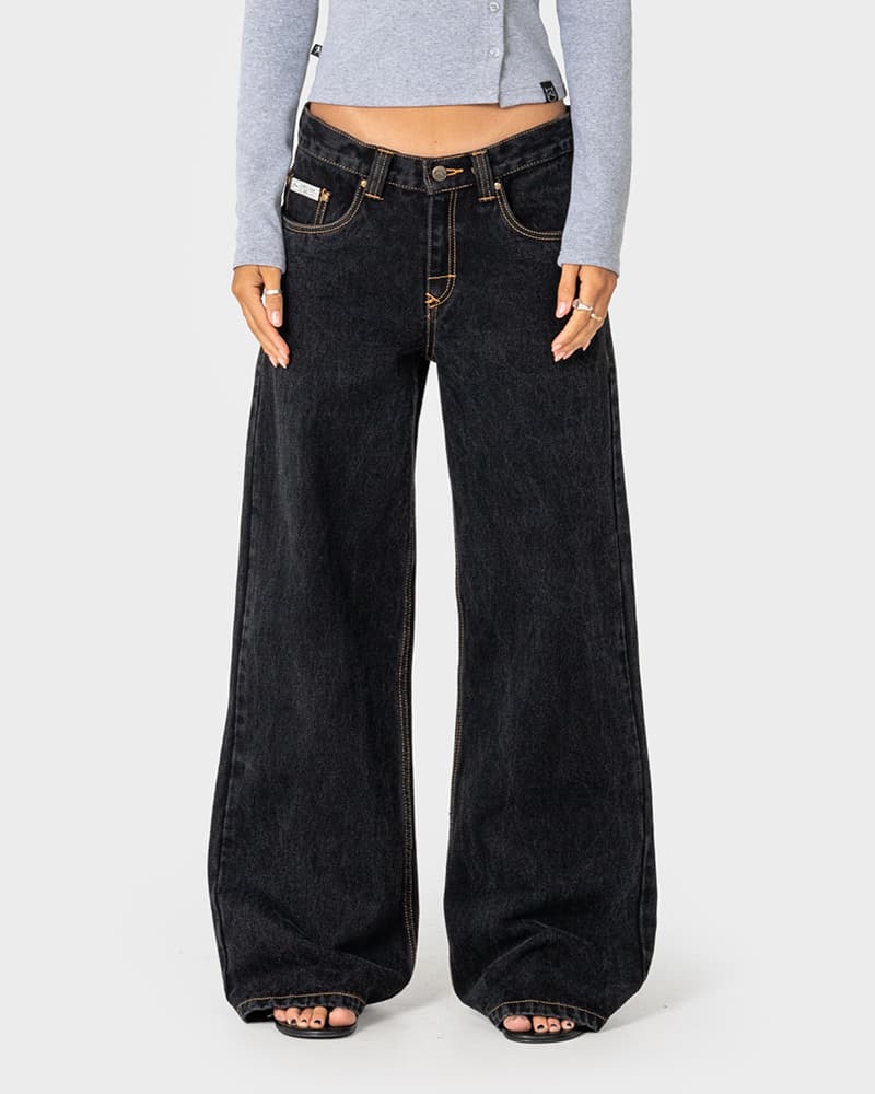 Wendy Wide Low Rise Jean in Black Out