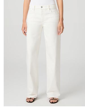 Low Rise Dana Straight Jean in Tonal Ecru.