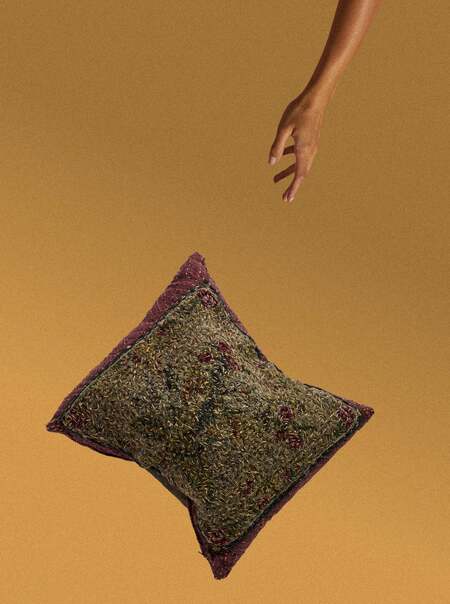 18th-Century Needlepoint Wool and Damask Cushion (17.5in/45cm)