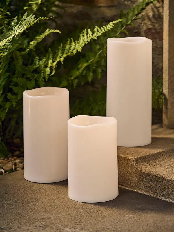 LED Outdoor Faux Flickering Candles