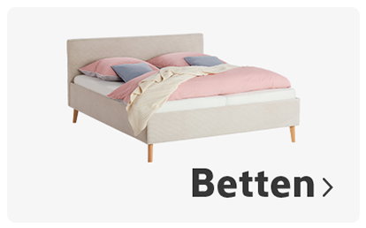 Ein elegantes Polsterbett mit hellem Stoffbezug und Holzfüßen, passend zur Kategorie 'Betten'.