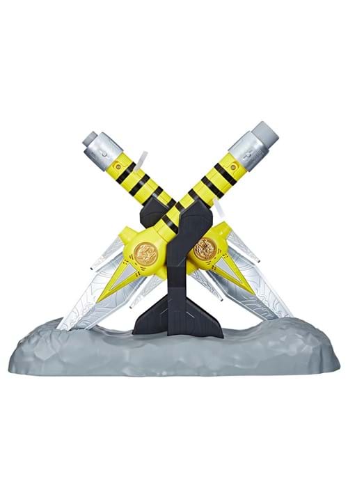Power Rangers Lightning Collection Mighty Morphin Yellow Ranger Power Daggers Collectible Prop Replica