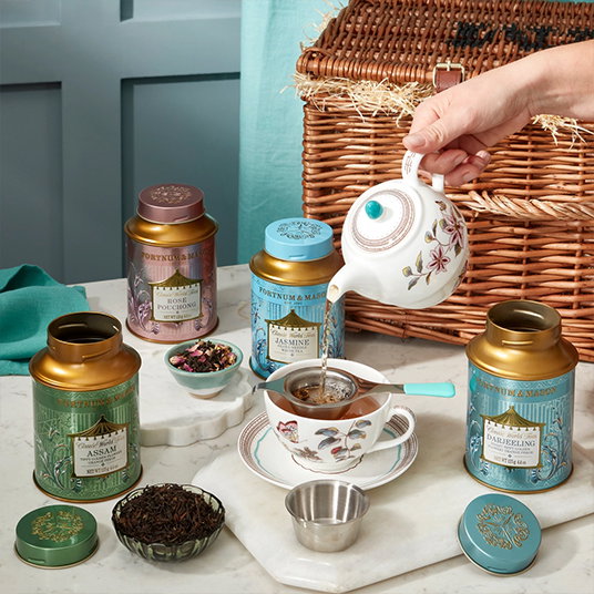 The Fortnum's World Teas Hamper