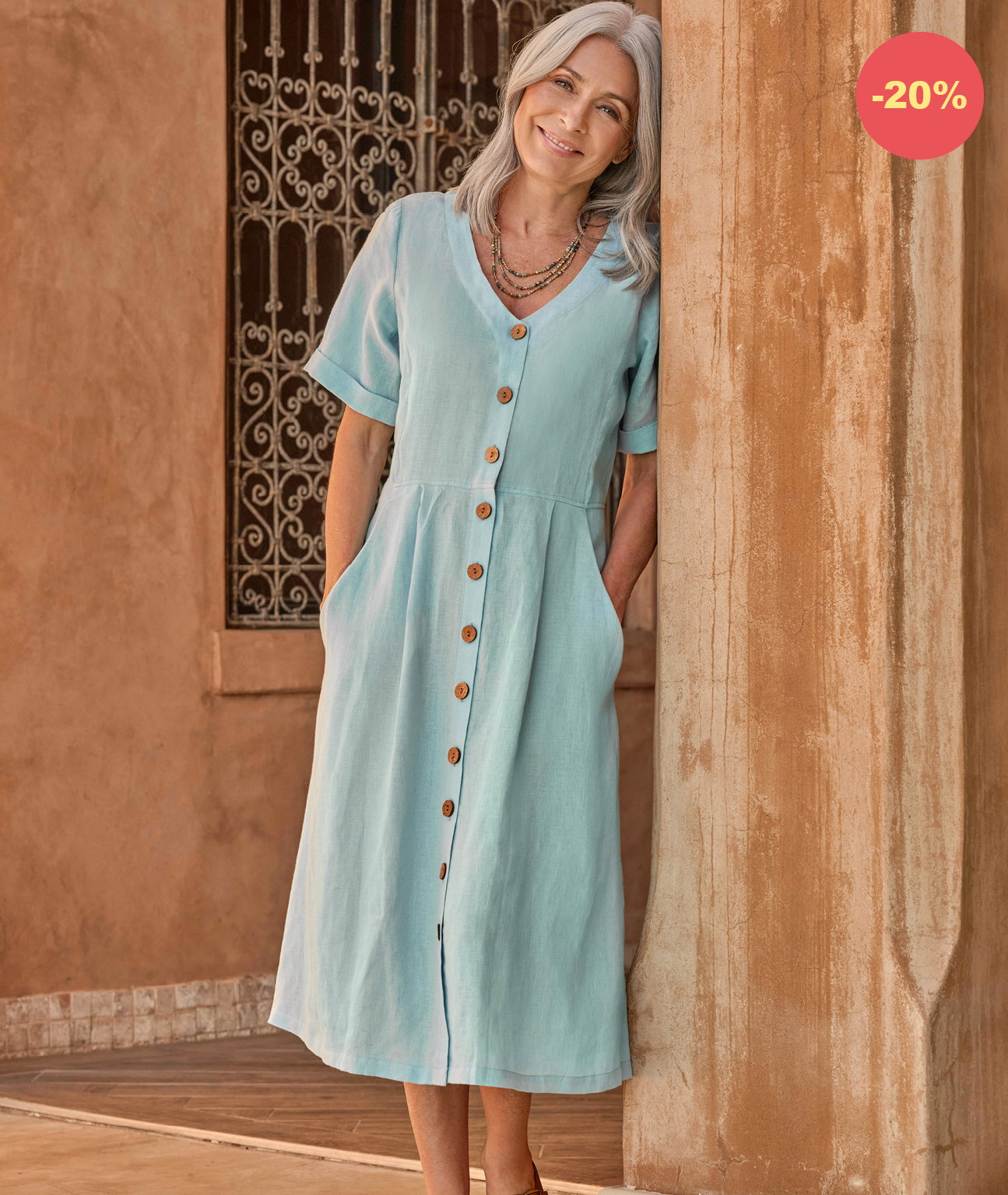 Robe boutonnée en lin à col en V - Femme