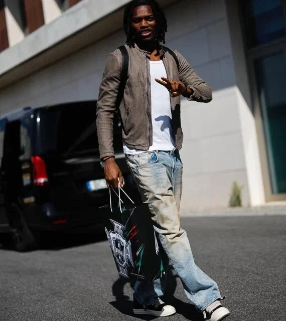 Rafael Leão: Streetwear Suede